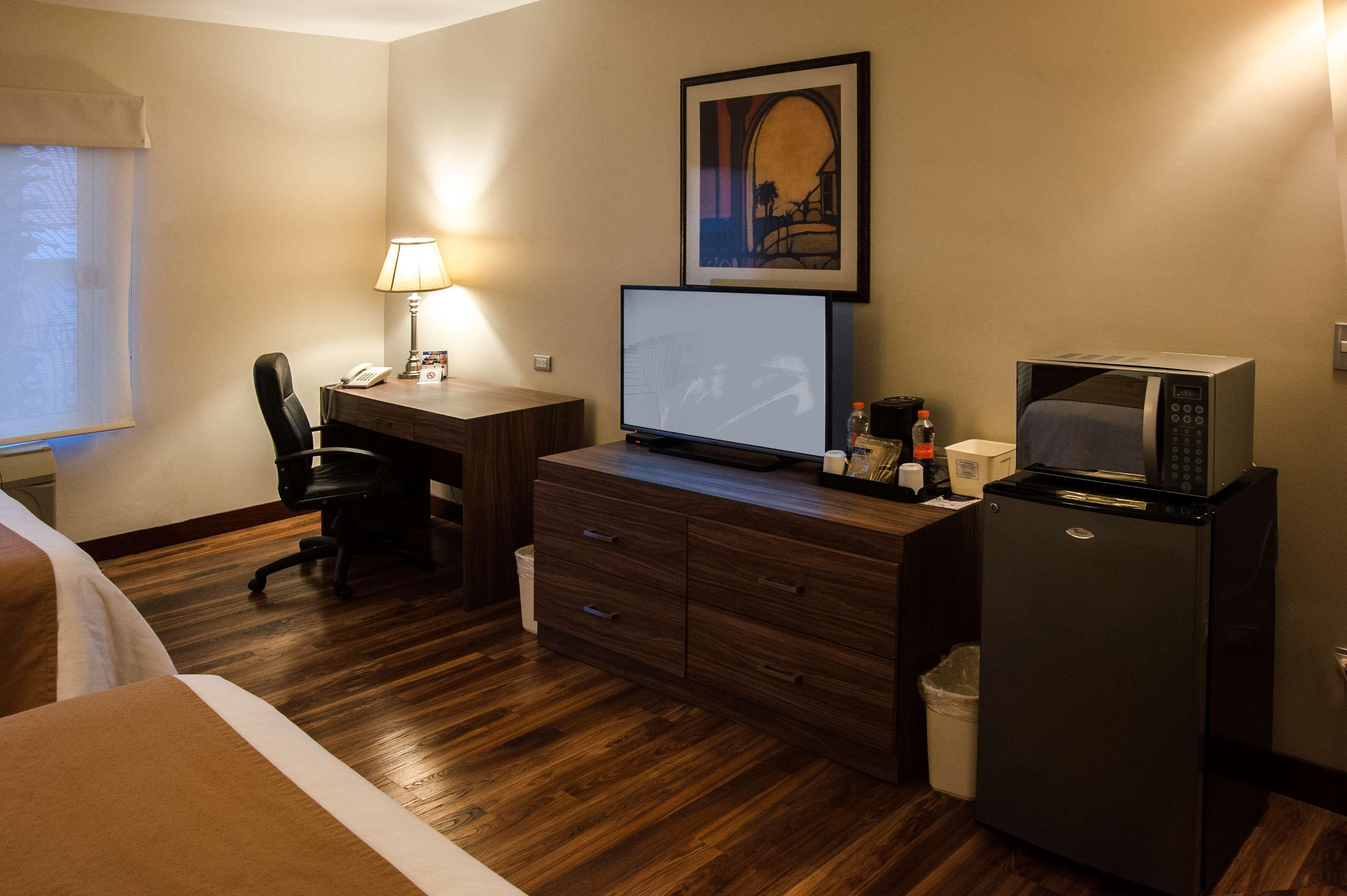 Best Western Plus Chihuahua Aeropuerto Extérieur photo