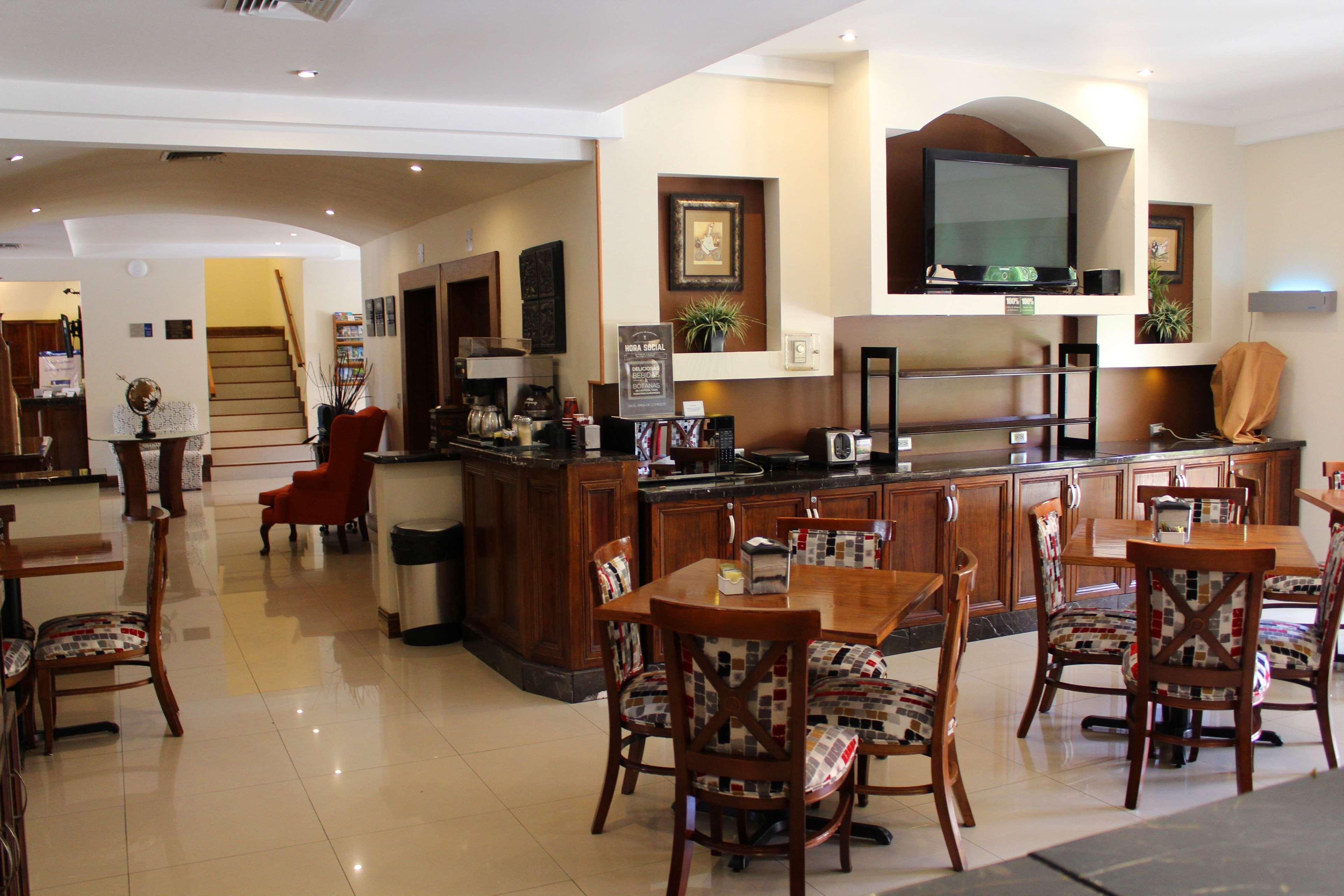 Best Western Plus Chihuahua Aeropuerto Extérieur photo